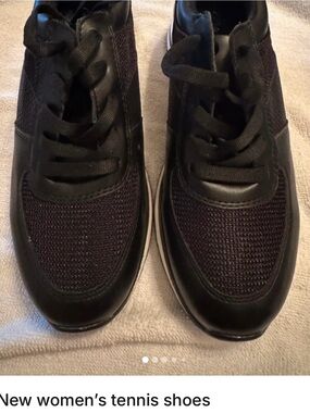 Women’s  Black Casual Mesh Sneakers